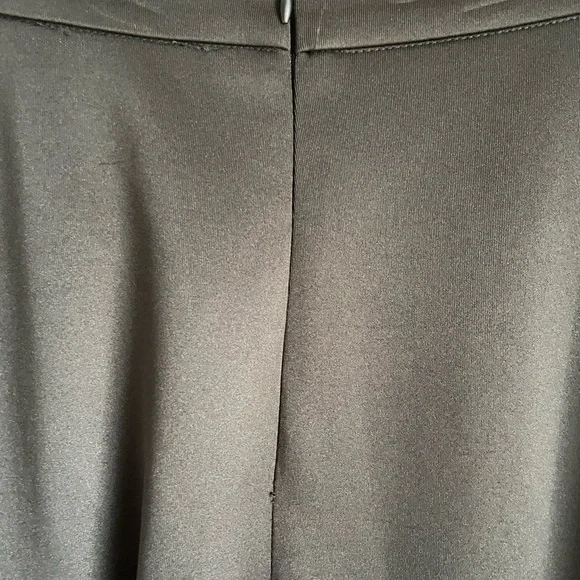 Beautiful elegant  Black flared skirt by Catherine Malandrino. Size 4 - Picture 5 of 9